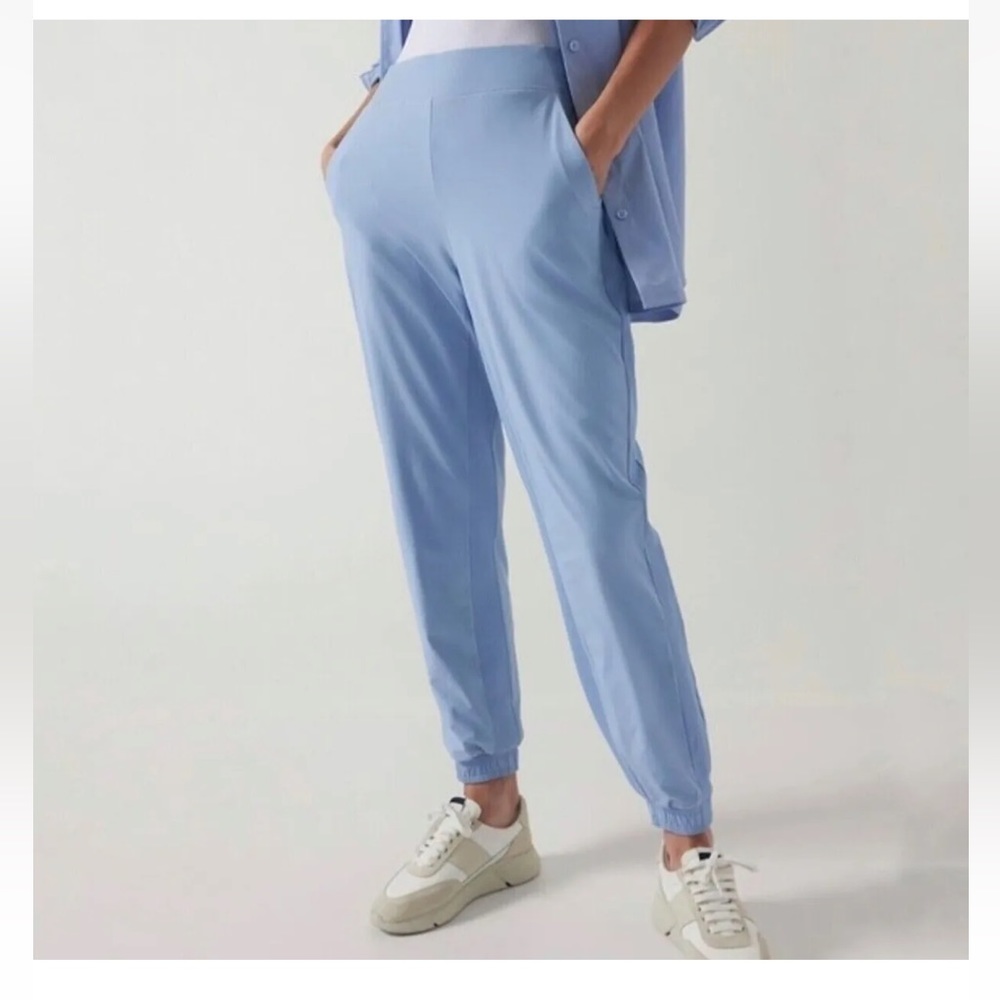 Athleta Brooklyn Lined Jogger // Heron Blue